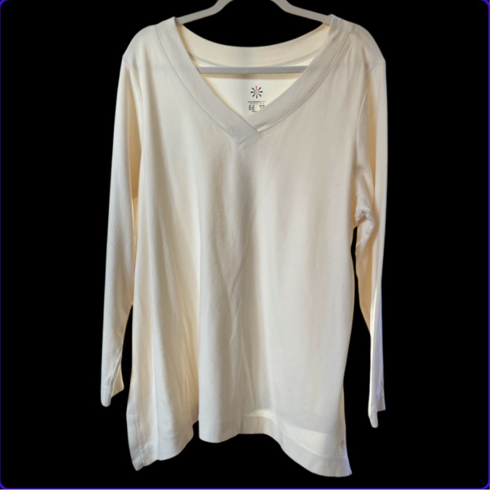 Isaac Mizrahi Live! Essentials Trapeze Hem V-Neck Tunic. Ivory. Size 2X